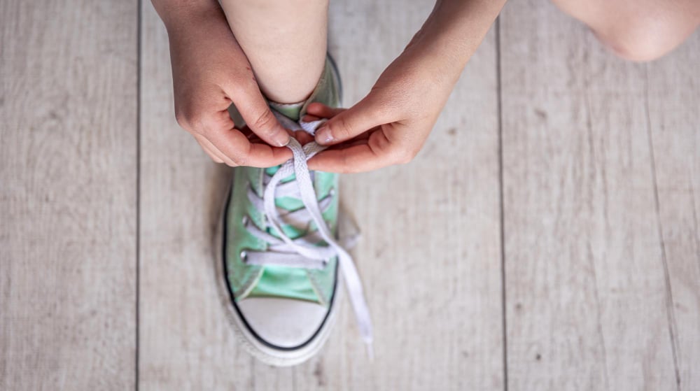 How to Teach Kids to Tie Their Shoes (Fast!)